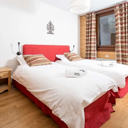Le Paradis 18 & 18b Appts - Year Chamonix