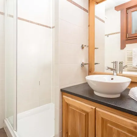 Apartment Le Paradis 18 & 18b Appts - Year Chamonix