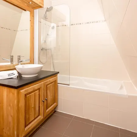 Le Paradis 18 & 18b Appts - Year Apartamento