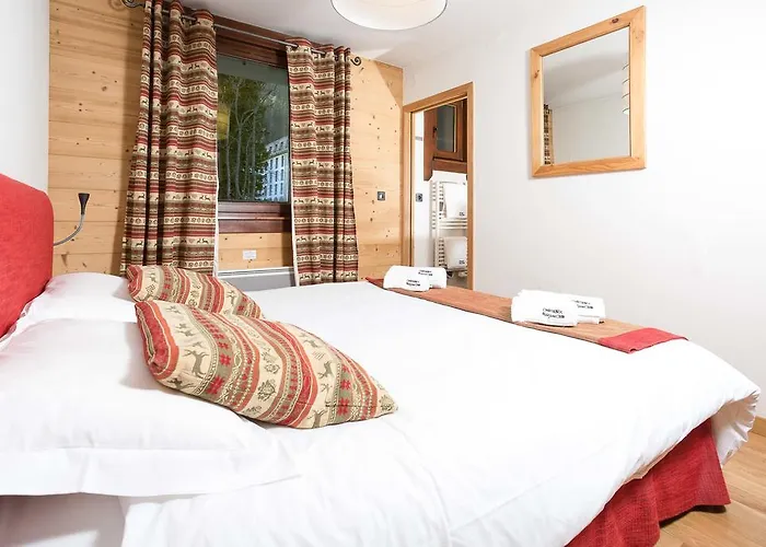 Le Paradis 18 & 18b Appts - Year * Chamonix