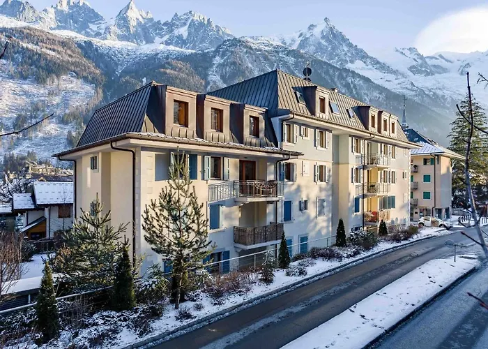 Le Paradis 18 & 18b Appts - Year Chamonix