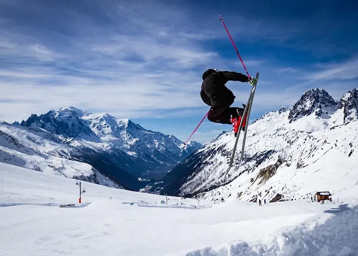 Le Paradis 18 & 18b Appts - Year *