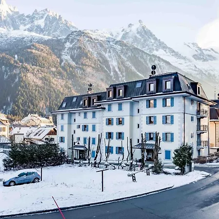 Le Paradis 18 & 18b Appts - Year