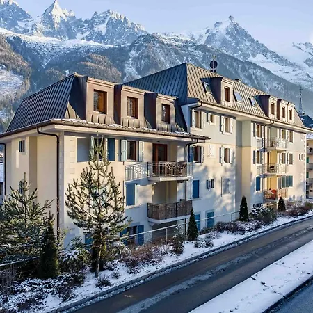 Le Paradis 18 & 18b Appts - Year Chamonix