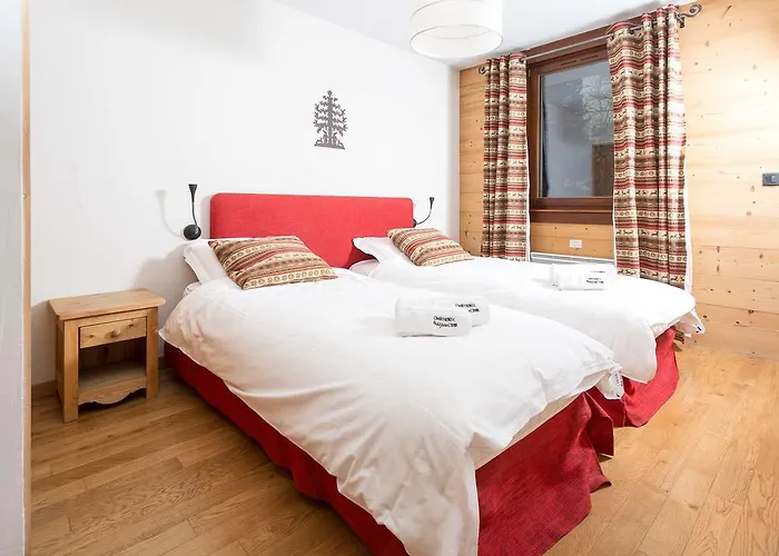 Le Paradis 18 & 18b Appts - Year シャモニー