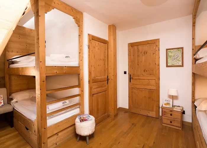 Le Paradis 18 & 18b Appts - Year *